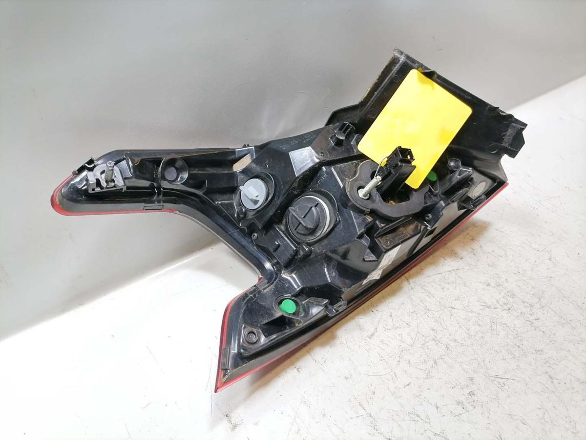 Peugeot 308SW 2 original R&uuml;cklicht R&uuml;ckleuchte Schlussleuchte rechts Kombi Facelift Bj.2017